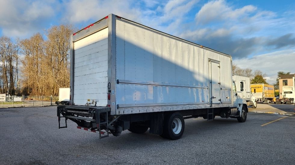 Refrigerated Truck-Light and Medium Duty Trucks-Hino-2020-338-Delta-BC-210,029\n\t\tkm-$ 91,500 - Image 13