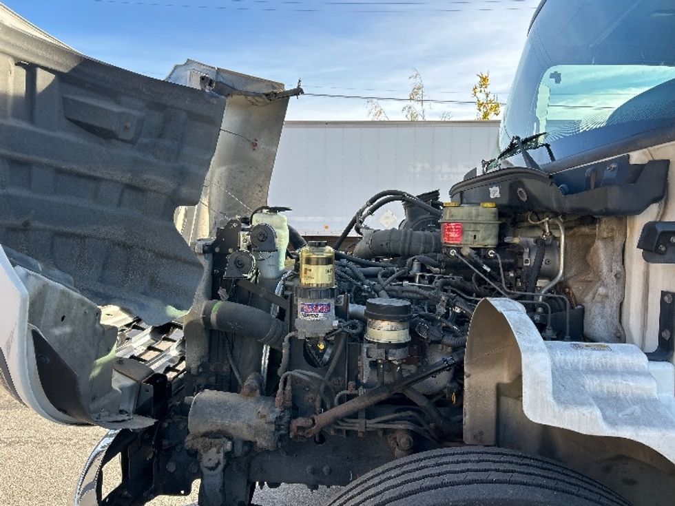 Refrigerated Truck-Light and Medium Duty Trucks-Hino-2020-338-Delta-BC-210,029\n\t\tkm-$ 91,500 - Image 23