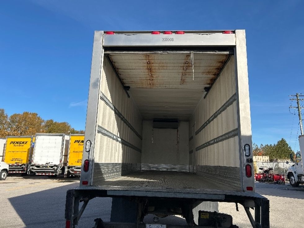 Refrigerated Truck-Light and Medium Duty Trucks-Hino-2020-338-Delta-BC-210,029\n\t\tkm-$ 91,500 - Image 7