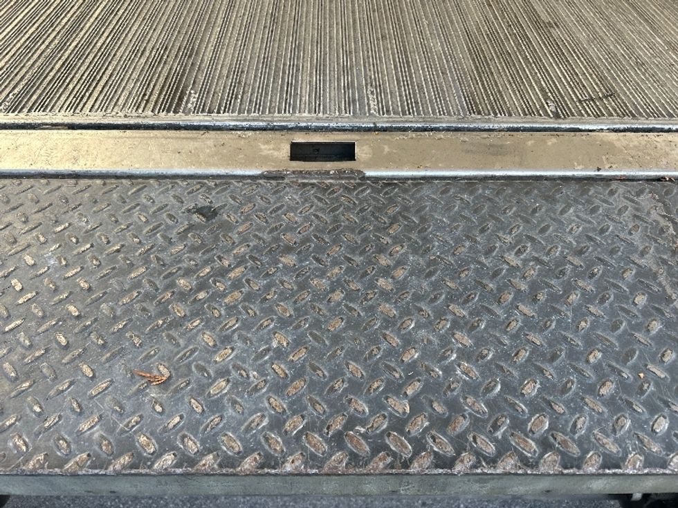 Refrigerated Truck-Light and Medium Duty Trucks-Hino-2020-338-Delta-BC-210,029\n\t\tkm-$ 91,500 - Image 8