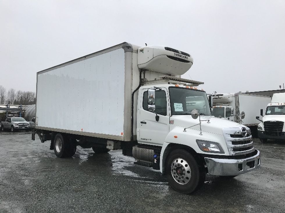 Refrigerated Truck-Light and Medium Duty Trucks-Hino-2020-338-Delta-BC-252,759\n\t\tkm-$ 81,750 - Image 1