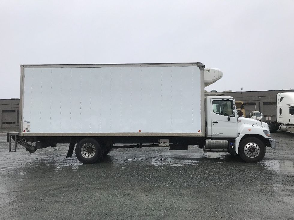 Refrigerated Truck-Light and Medium Duty Trucks-Hino-2020-338-Delta-BC-252,759\n\t\tkm-$ 81,750 - Image 15