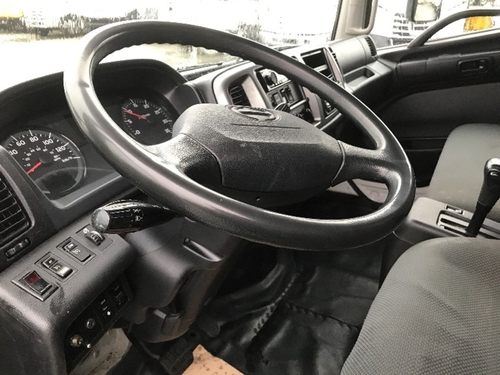 Refrigerated Truck-Light and Medium Duty Trucks-Hino-2020-338-Delta-BC-252,759\n\t\tkm-$ 81,750 - Image 17