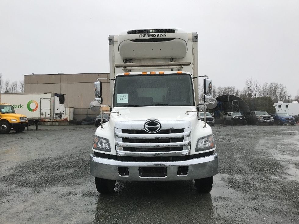 Refrigerated Truck-Light and Medium Duty Trucks-Hino-2020-338-Delta-BC-252,759\n\t\tkm-$ 81,750 - Image 2