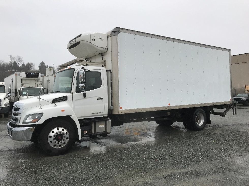 Refrigerated Truck-Light and Medium Duty Trucks-Hino-2020-338-Delta-BC-252,759\n\t\tkm-$ 81,750 - Image 3