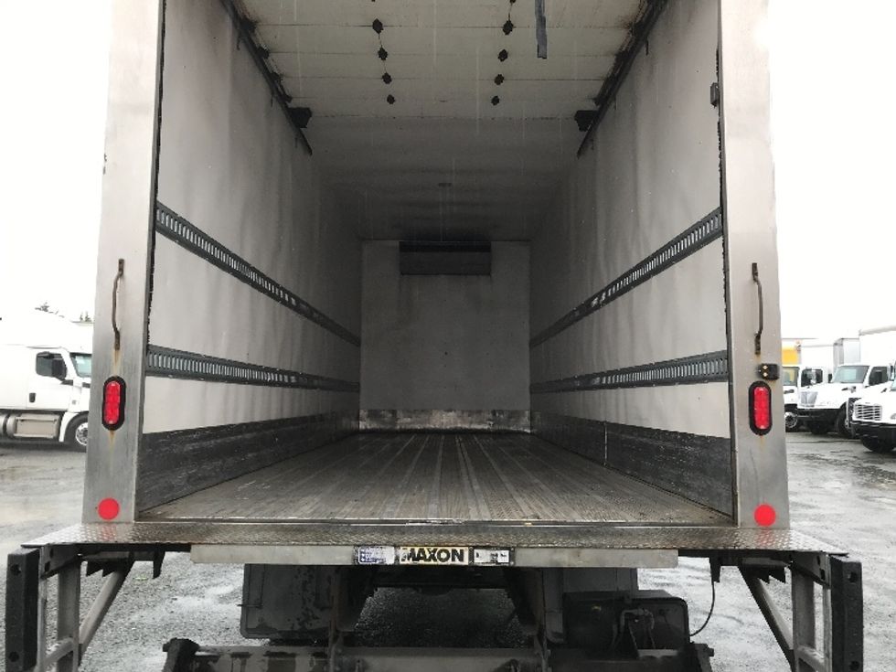 Refrigerated Truck-Light and Medium Duty Trucks-Hino-2020-338-Delta-BC-252,759\n\t\tkm-$ 81,750 - Image 8