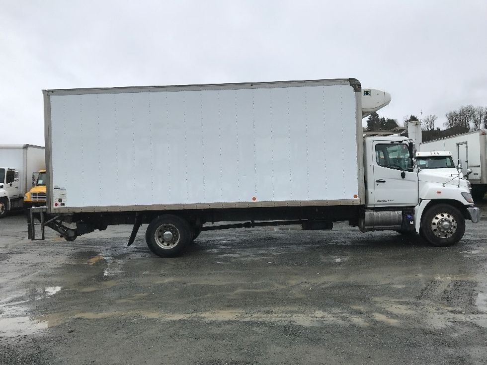Refrigerated Truck-Light and Medium Duty Trucks-Hino-2020-338-Delta-BC-267,004\n\t\tkm-$ 78,000 - Image 15