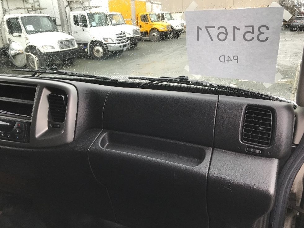 Refrigerated Truck-Light and Medium Duty Trucks-Hino-2020-338-Delta-BC-267,004\n\t\tkm-$ 78,000 - Image 20