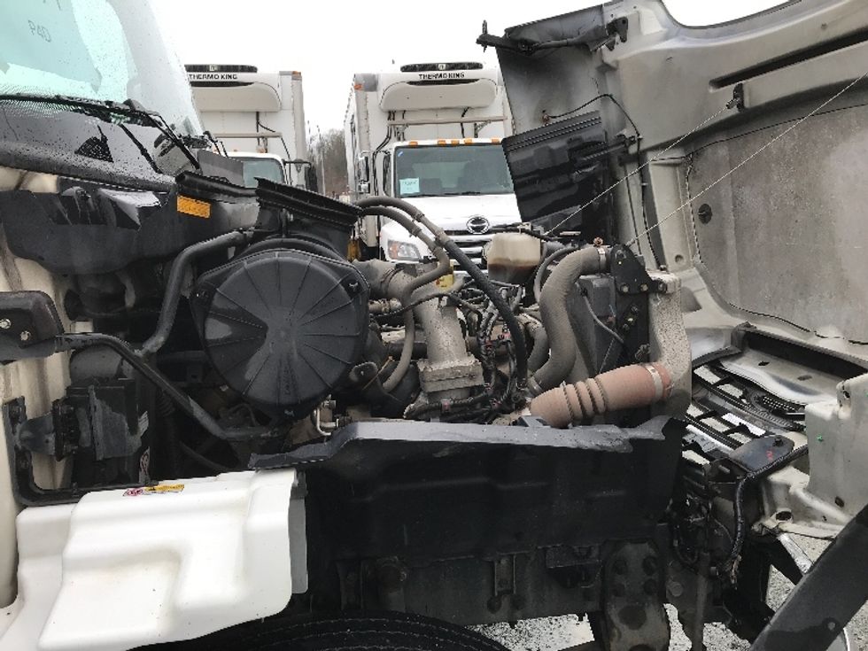 Refrigerated Truck-Light and Medium Duty Trucks-Hino-2020-338-Delta-BC-267,004\n\t\tkm-$ 78,000 - Image 22