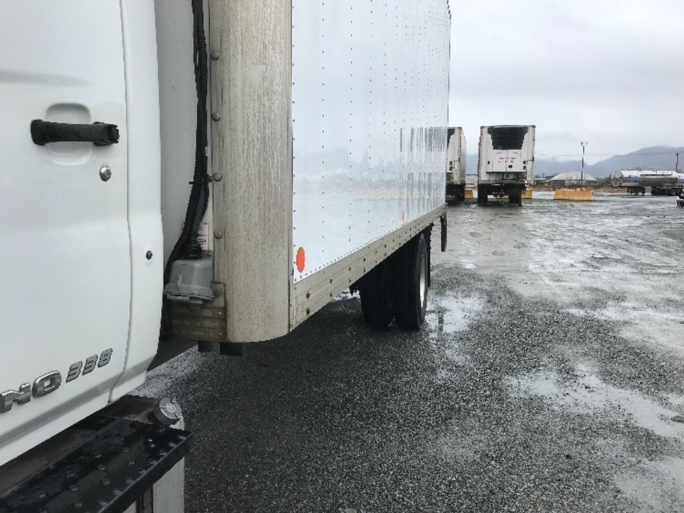 Refrigerated Truck-Light and Medium Duty Trucks-Hino-2020-338-Delta-BC-267,004\n\t\tkm-$ 78,000 - Image 28