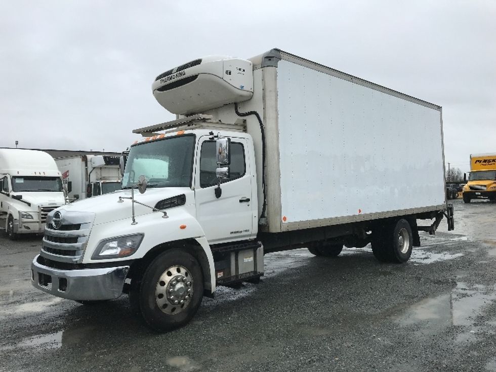 Refrigerated Truck-Light and Medium Duty Trucks-Hino-2020-338-Delta-BC-267,004\n\t\tkm-$ 78,000 - Image 3