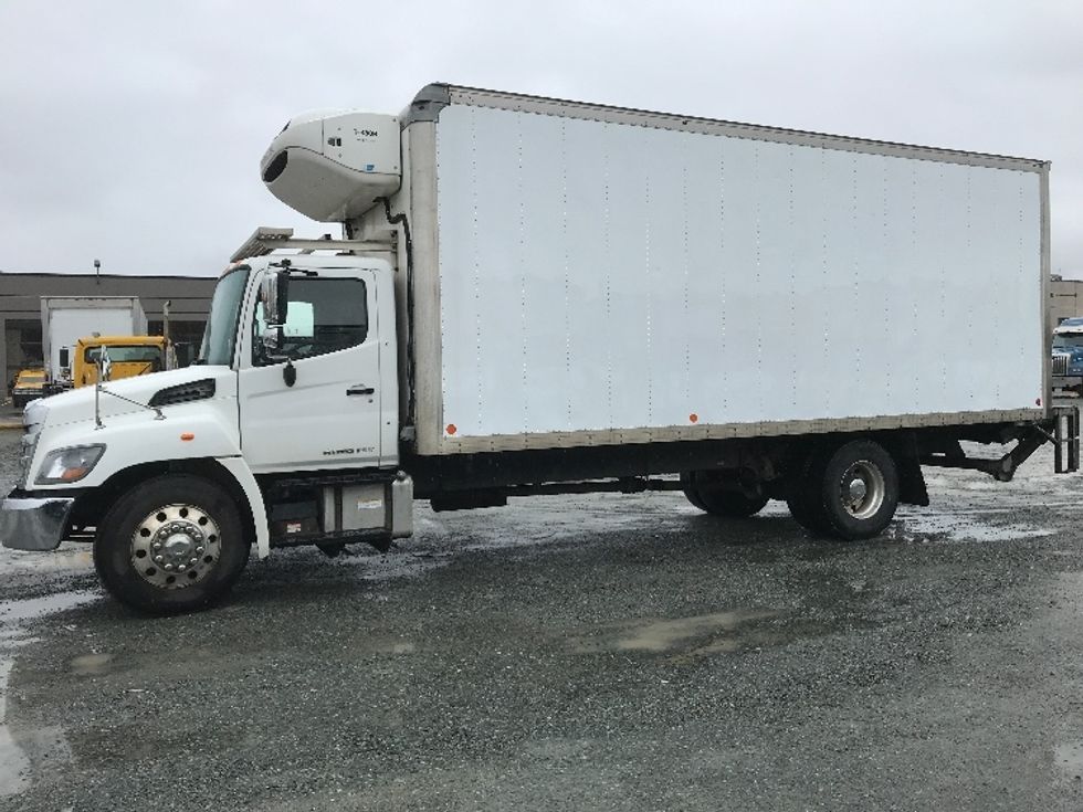 Refrigerated Truck-Light and Medium Duty Trucks-Hino-2020-338-Delta-BC-267,004\n\t\tkm-$ 78,000 - Image 4