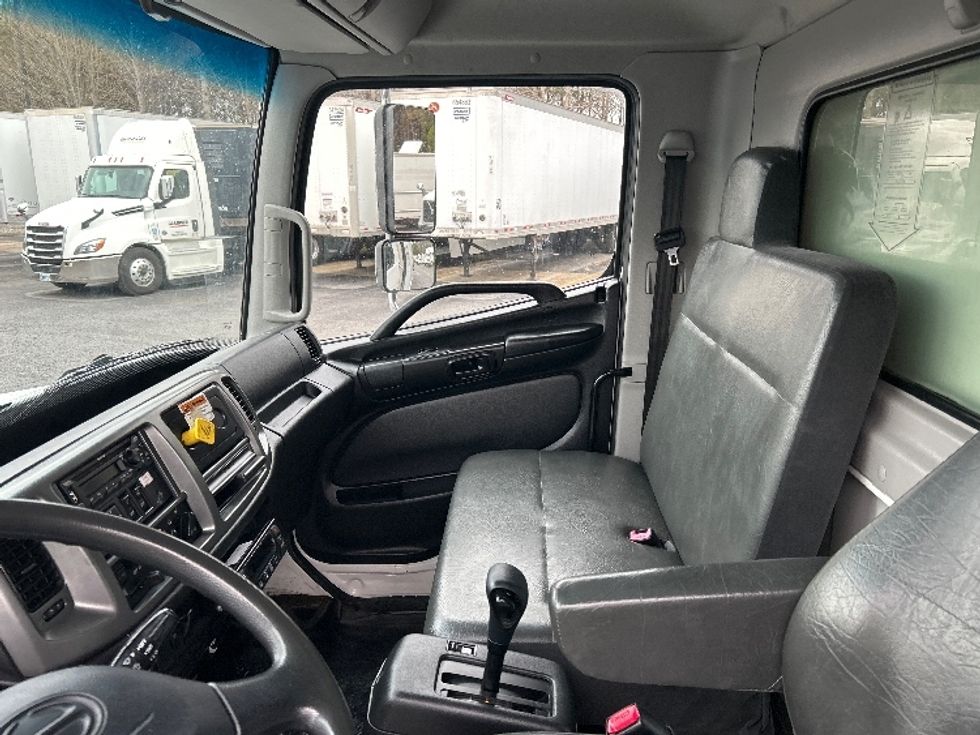 Refrigerated Truck-Light and Medium Duty Trucks-Hino-2020-338-Duluth-GA-179,946\n\t\tmiles-$ 54,750 - Image 17