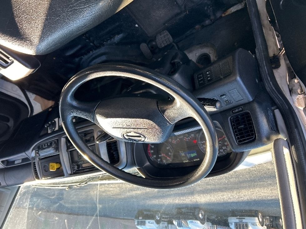 Refrigerated Truck-Light and Medium Duty Trucks-Hino-2020-338-Eden-MD-131,987\n\t\tmiles-$ 54,500 - Image 17