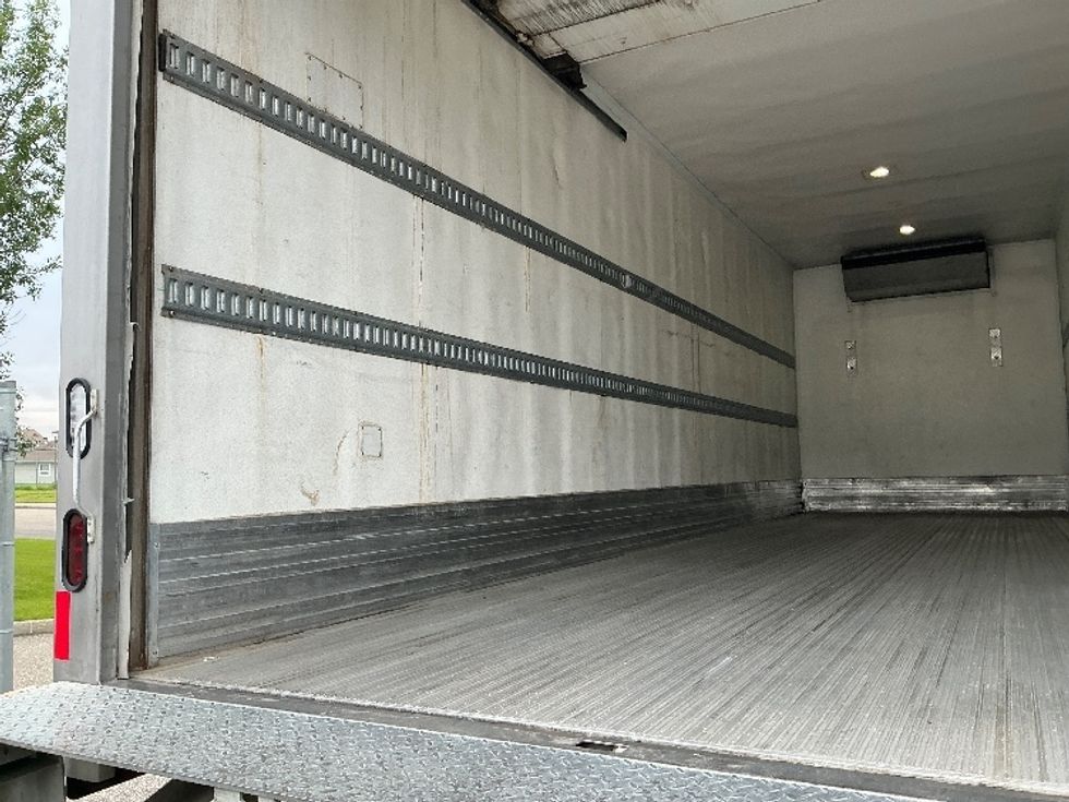 Refrigerated Truck-Light and Medium Duty Trucks-Hino-2020-338-Edmonton-AB-165,961\n\t\tkm-$ 88,500 - Image 11