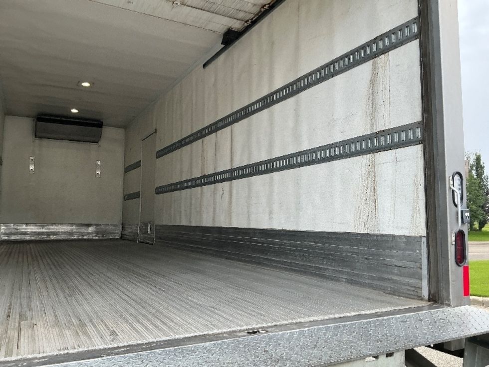 Refrigerated Truck-Light and Medium Duty Trucks-Hino-2020-338-Edmonton-AB-165,961\n\t\tkm-$ 88,500 - Image 12
