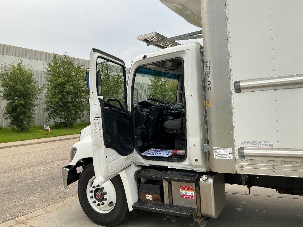 Refrigerated Truck-Light and Medium Duty Trucks-Hino-2020-338-Edmonton-AB-165,961\n\t\tkm-$ 88,500 - Image 16