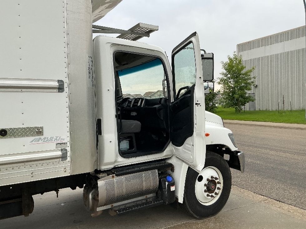 Refrigerated Truck-Light and Medium Duty Trucks-Hino-2020-338-Edmonton-AB-165,961\n\t\tkm-$ 88,500 - Image 20