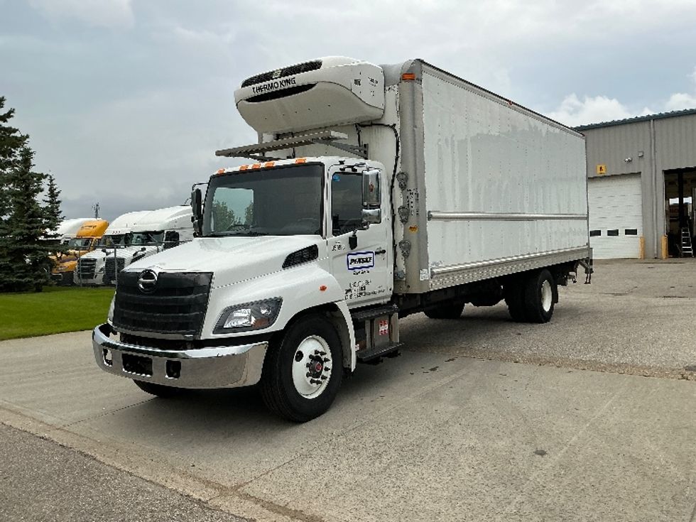 Refrigerated Truck-Light and Medium Duty Trucks-Hino-2020-338-Edmonton-AB-165,961\n\t\tkm-$ 88,500 - Image 3