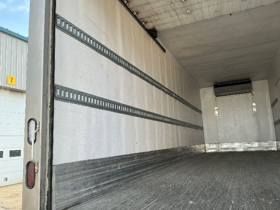 Refrigerated Truck-Light and Medium Duty Trucks-Hino-2020-338-Edmonton-AB-176,065\n\t\tkm-$ 87,750 - Image 11