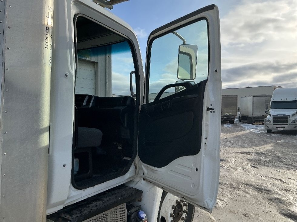 Refrigerated Truck-Light and Medium Duty Trucks-Hino-2020-338-Edmonton-AB-176,065\n\t\tkm-$ 87,750 - Image 17