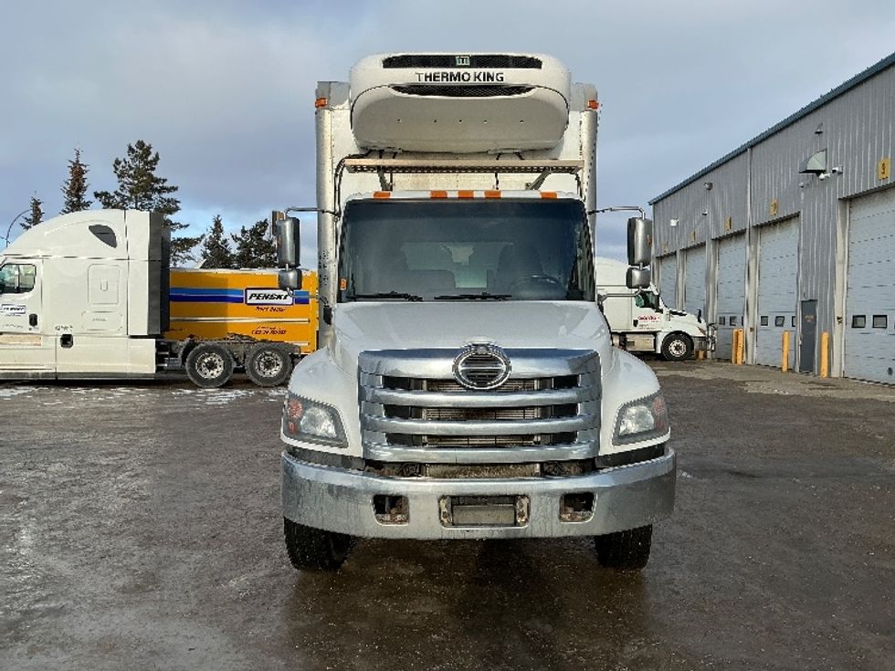 Refrigerated Truck-Light and Medium Duty Trucks-Hino-2020-338-Edmonton-AB-176,065\n\t\tkm-$ 87,750 - Image 2