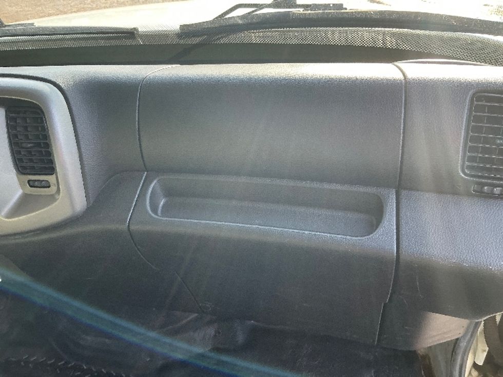 Refrigerated Truck-Light and Medium Duty Trucks-Hino-2020-338-Edmonton-AB-176,065\n\t\tkm-$ 87,750 - Image 21