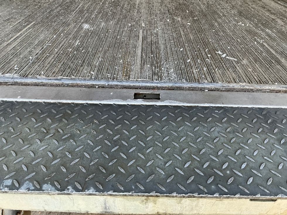 Refrigerated Truck-Light and Medium Duty Trucks-Hino-2020-338-Edmonton-AB-176,065\n\t\tkm-$ 87,750 - Image 5