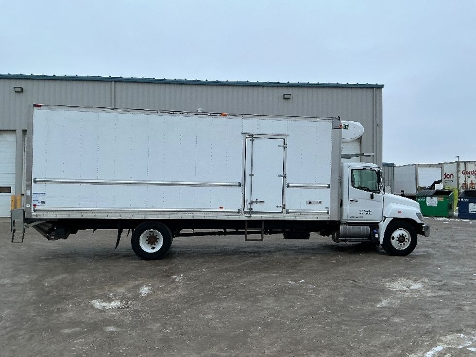 Refrigerated Truck-Light and Medium Duty Trucks-Hino-2020-338-Edmonton-AB-211,260\n\t\tkm-$ 86,500 - Image 15