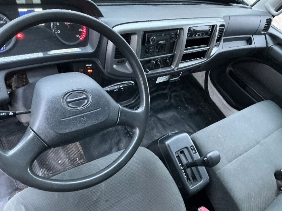 Refrigerated Truck-Light and Medium Duty Trucks-Hino-2020-338-Edmonton-AB-211,260\n\t\tkm-$ 86,500 - Image 17