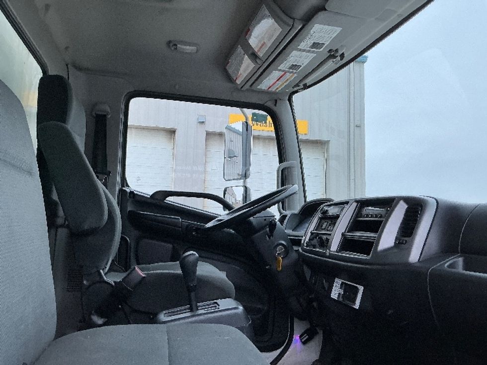 Refrigerated Truck-Light and Medium Duty Trucks-Hino-2020-338-Edmonton-AB-211,260\n\t\tkm-$ 86,500 - Image 21