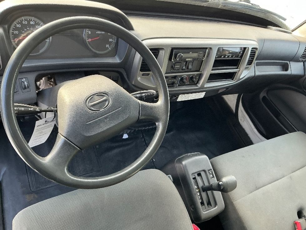 Refrigerated Truck-Light and Medium Duty Trucks-Hino-2020-338-Edmonton-AB-239,481\n\t\tkm-$ 83,250 - Image 18