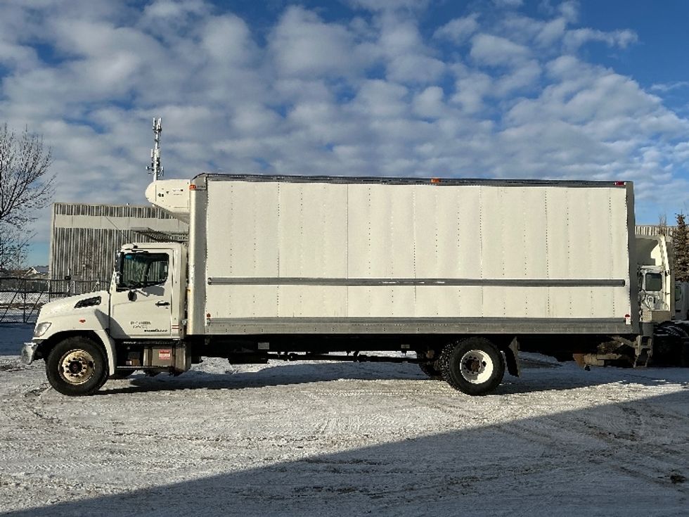 Refrigerated Truck-Light and Medium Duty Trucks-Hino-2020-338-Edmonton-AB-239,481\n\t\tkm-$ 83,250 - Image 4