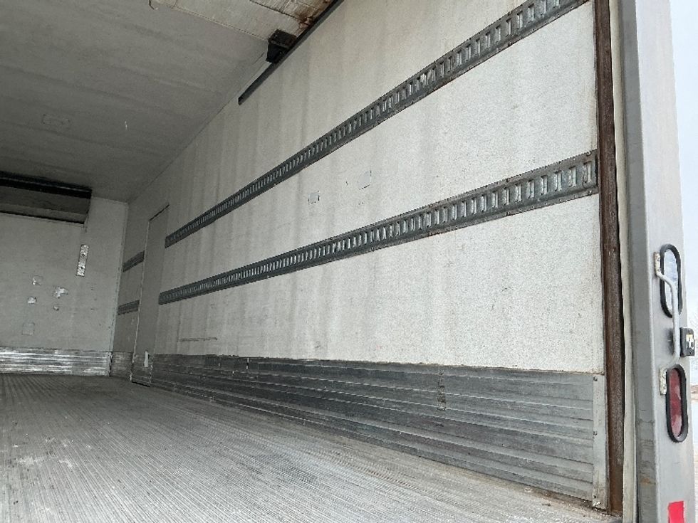 Refrigerated Truck-Light and Medium Duty Trucks-Hino-2020-338-Edmonton-AB-256,293\n\t\tkm-$ 81,250 - Image 11