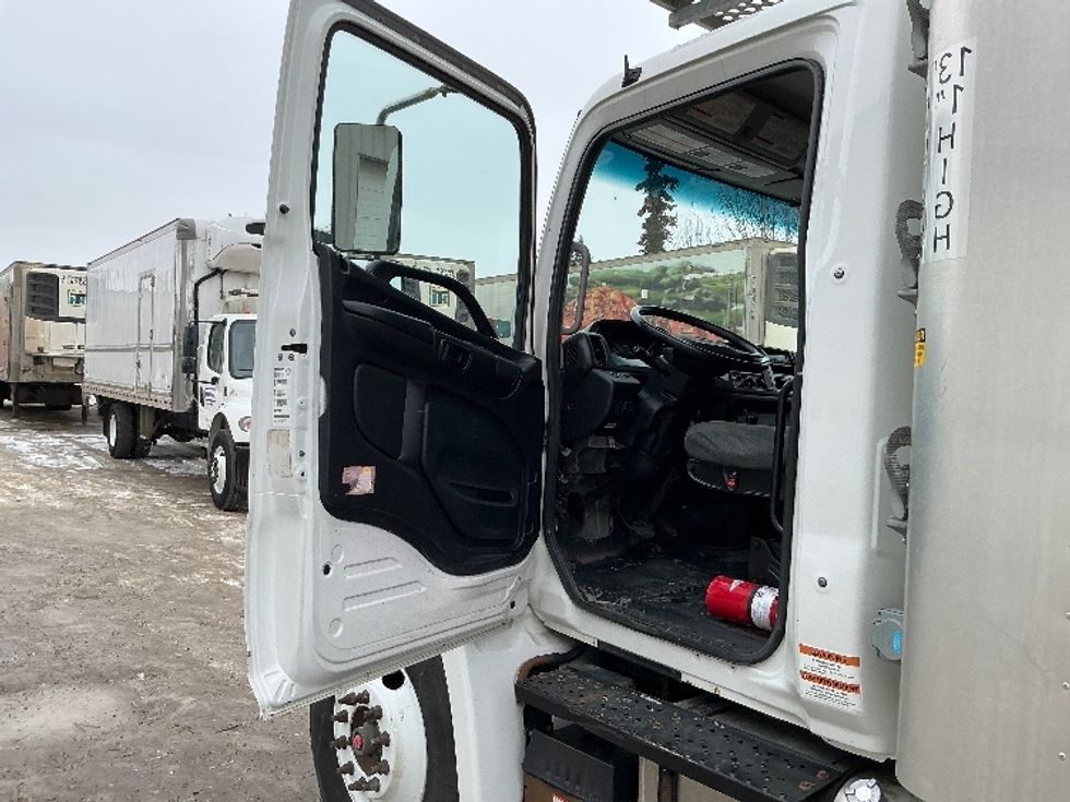 Refrigerated Truck-Light and Medium Duty Trucks-Hino-2020-338-Edmonton-AB-256,293\n\t\tkm-$ 81,250 - Image 15