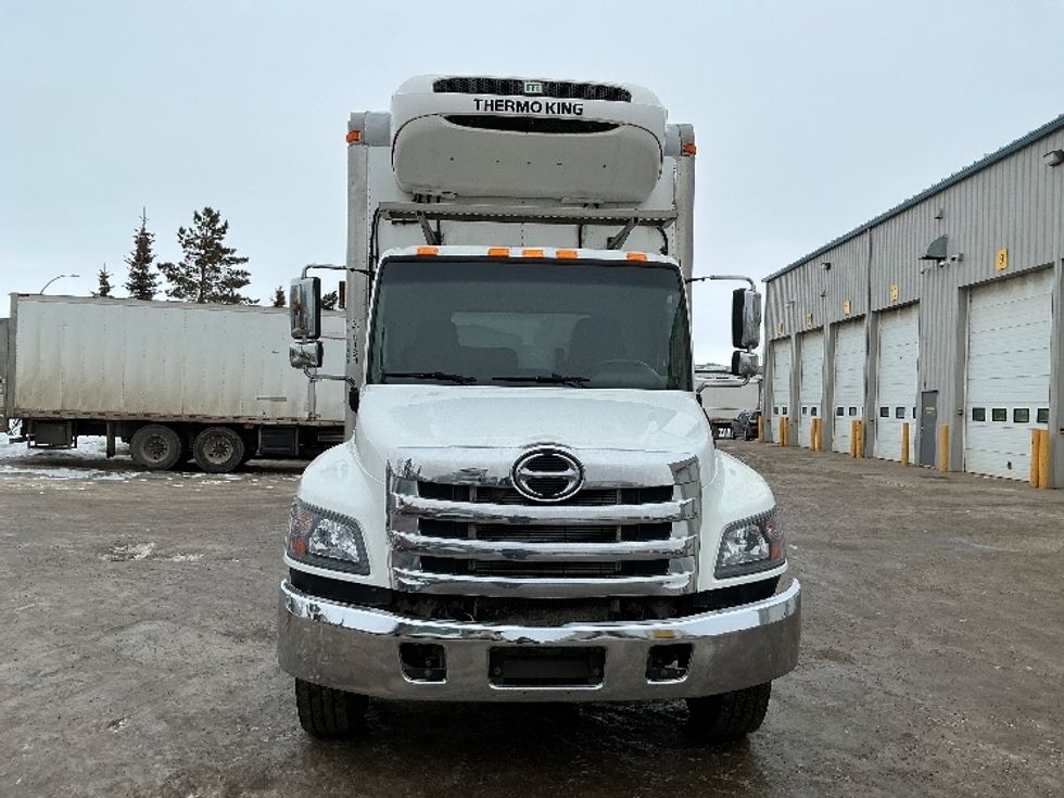 Refrigerated Truck-Light and Medium Duty Trucks-Hino-2020-338-Edmonton-AB-256,293\n\t\tkm-$ 81,250 - Image 2