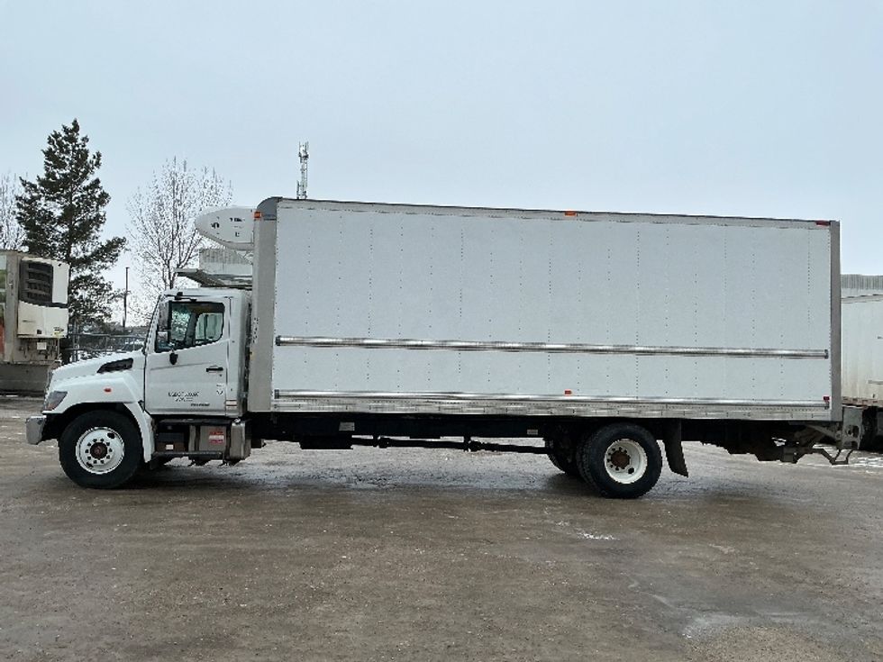 Refrigerated Truck-Light and Medium Duty Trucks-Hino-2020-338-Edmonton-AB-256,293\n\t\tkm-$ 81,250 - Image 4