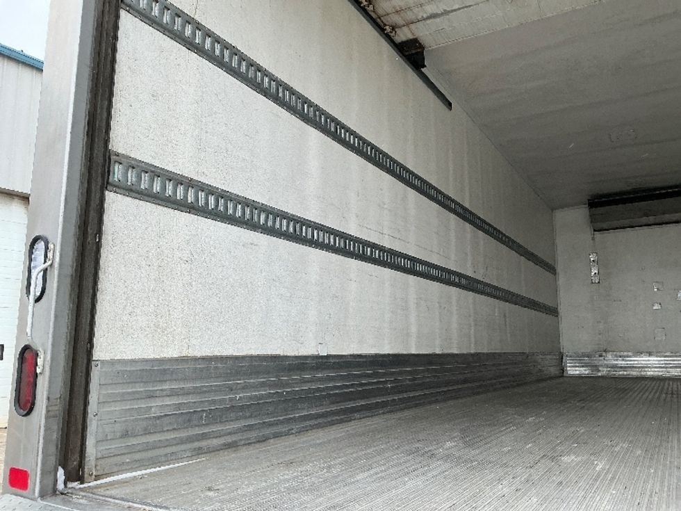 Refrigerated Truck-Light and Medium Duty Trucks-Hino-2020-338-Edmonton-AB-256,293\n\t\tkm-$ 81,250 - Image 9