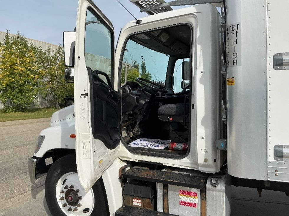 Refrigerated Truck-Light and Medium Duty Trucks-Hino-2020-338-Edmonton-AB-270,548\n\t\tkm-$ 74,000 - Image 16