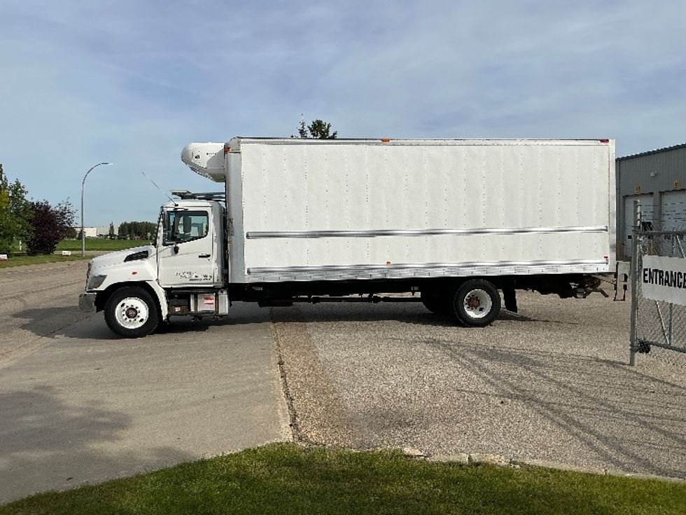 Refrigerated Truck-Light and Medium Duty Trucks-Hino-2020-338-Edmonton-AB-270,548\n\t\tkm-$ 74,000 - Image 4