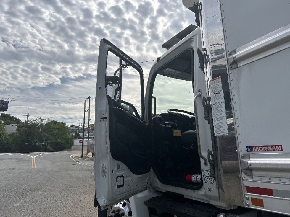 Refrigerated Truck-Light and Medium Duty Trucks-Hino-2020-338-Elmsford-NY-219,169\n\t\tmiles-$ 43,750 - Image 16
