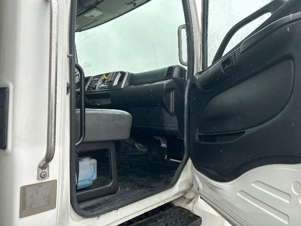 Refrigerated Truck-Light and Medium Duty Trucks-Hino-2020-338-Fitchburg-MA-151,193\n\t\tmiles-$ 49,000 - Image 20