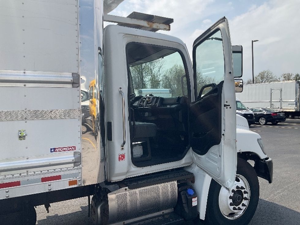Refrigerated Truck-Light and Medium Duty Trucks-Hino-2020-338-Indianapolis-IN-192,818\n\t\tmiles-$ 49,500 - Image 16