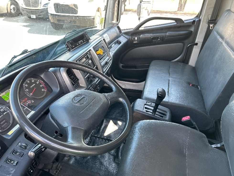 Refrigerated Truck-Light and Medium Duty Trucks-Hino-2020-338-Louisville-KY-198,459\n\t\tmiles-$ 46,250 - Image 11