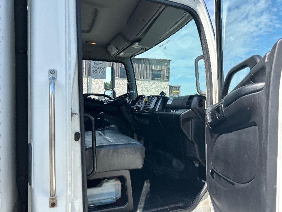 Refrigerated Truck-Light and Medium Duty Trucks-Hino-2020-338-Louisville-KY-198,459\n\t\tmiles-$ 46,250 - Image 17