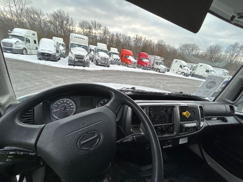 Refrigerated Truck-Light and Medium Duty Trucks-Hino-2020-338-Montgomery-NY-120,544\n\t\tmiles-$ 52,750 - Image 18