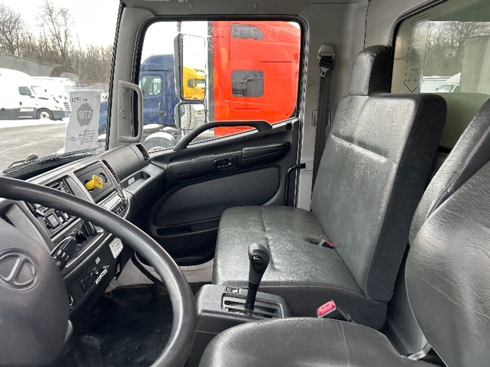 Refrigerated Truck-Light and Medium Duty Trucks-Hino-2020-338-Montgomery-NY-120,544\n\t\tmiles-$ 52,750 - Image 19