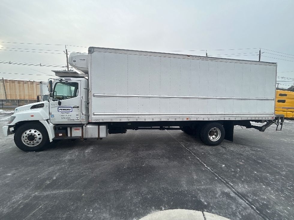 Refrigerated Truck-Light and Medium Duty Trucks-Hino-2020-338-North Bergen-NJ-133,211\n\t\tmiles-$ 52,750 - Image 4