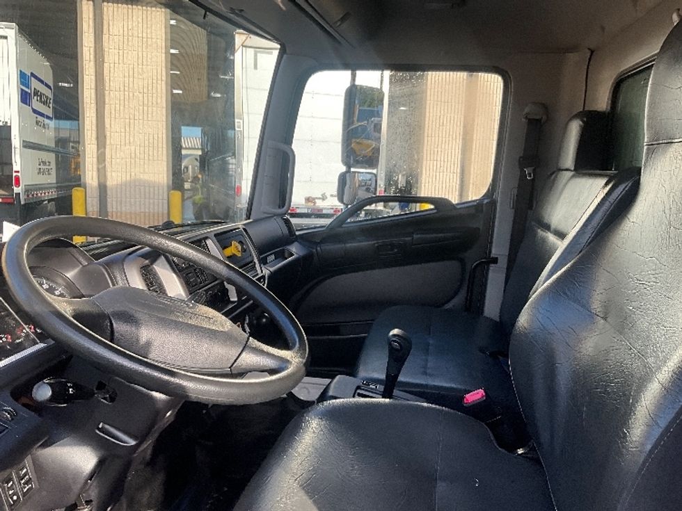 Refrigerated Truck-Light and Medium Duty Trucks-Hino-2020-338-Ocala-FL-222,415\n\t\tmiles-$ 44,500 - Image 19