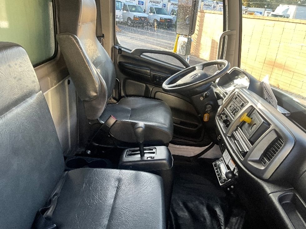 Refrigerated Truck-Light and Medium Duty Trucks-Hino-2020-338-Ocala-FL-222,415\n\t\tmiles-$ 44,500 - Image 22